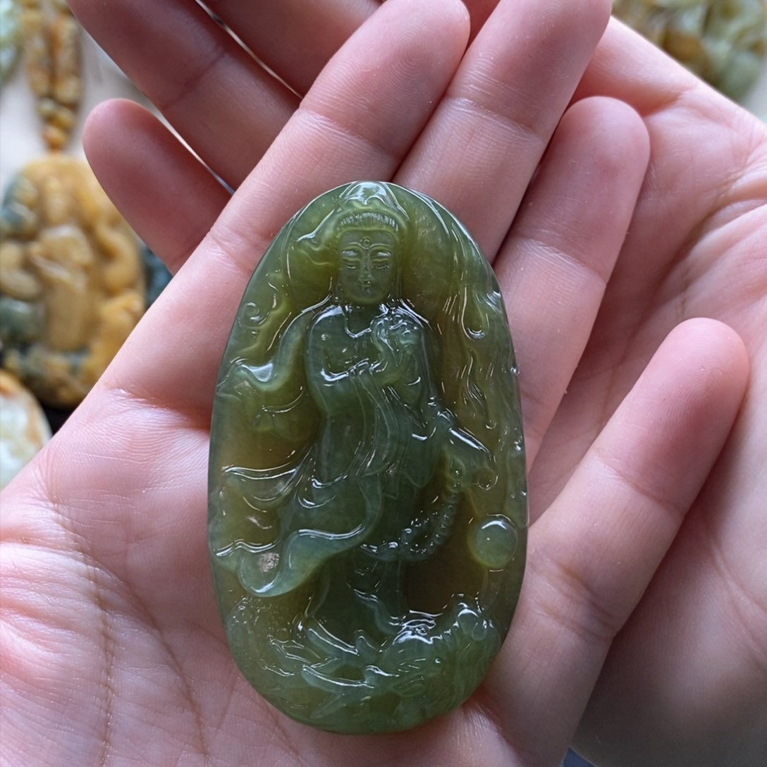 【闪购商品】岫玉颈饰未镶嵌温**糖观音