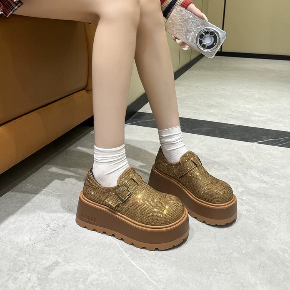 2025秋冬新款轻奢时尚复古百搭懒人鞋厚底增高满钻休闲鞋女
