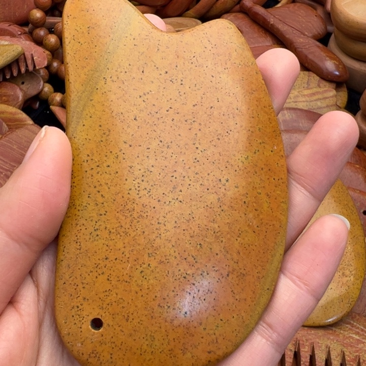 事****泗水砭石富贵红刮痧板梳子