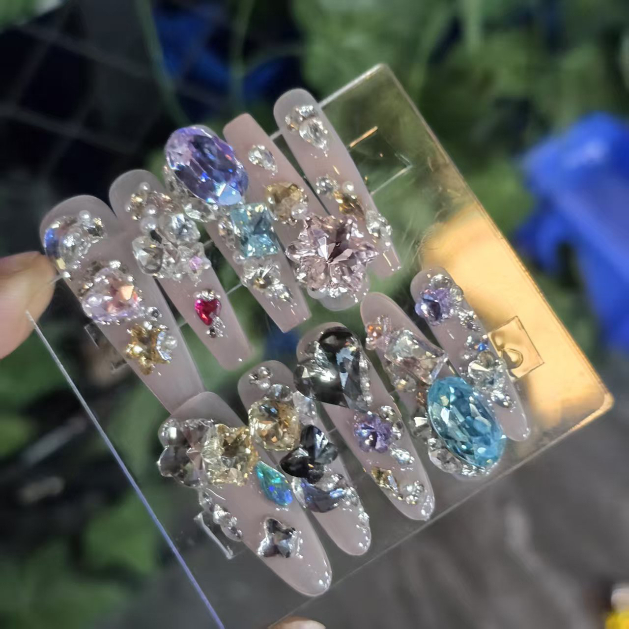 黑桃a丶(奥杰+小钢珠+无缝隙)珠宝级丶手工穿戴甲默认微瑕