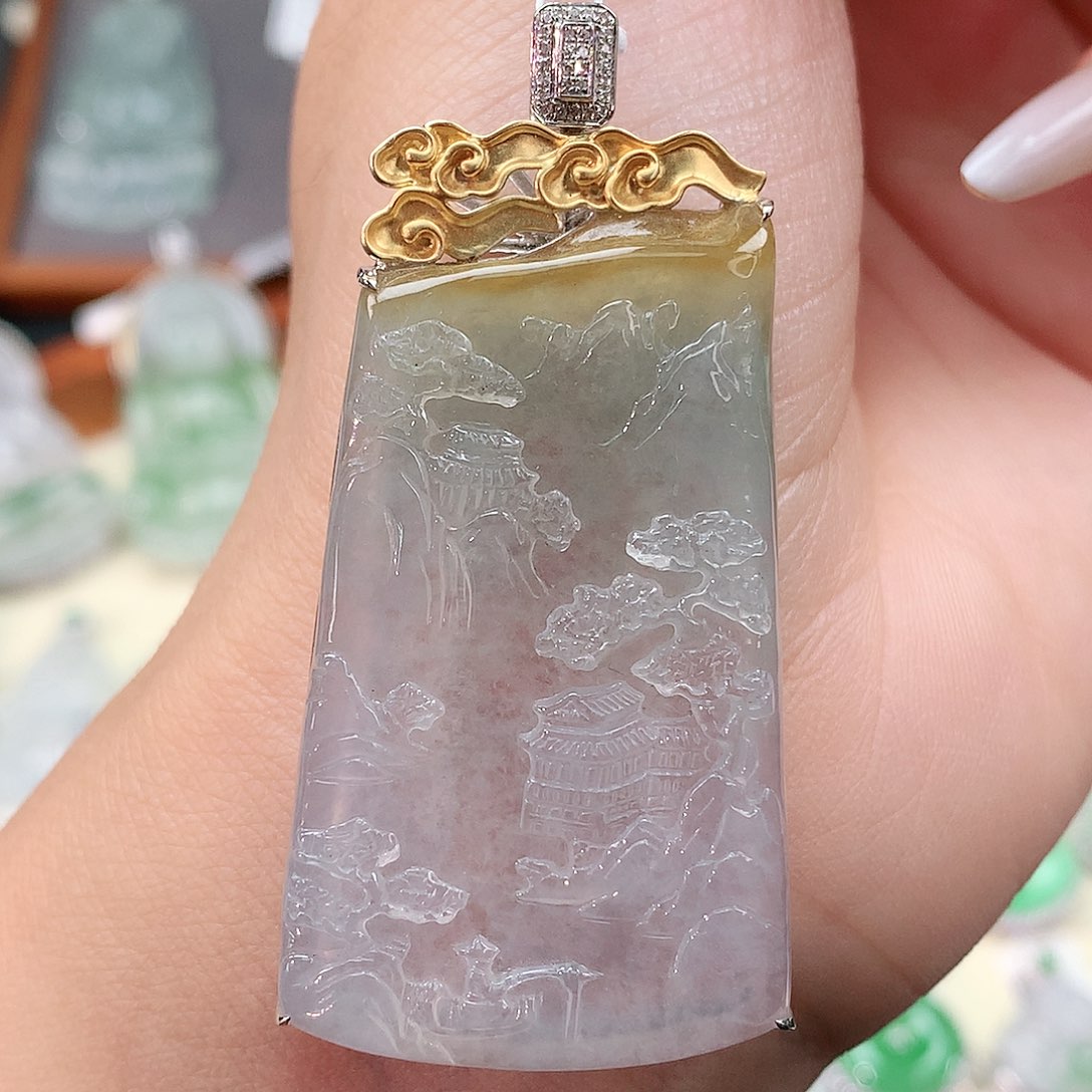 颈饰18K金镶嵌翡翠山水牌