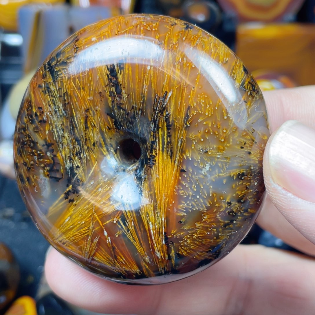 冒***鼎玛瑙/玉髓未镶嵌颈饰