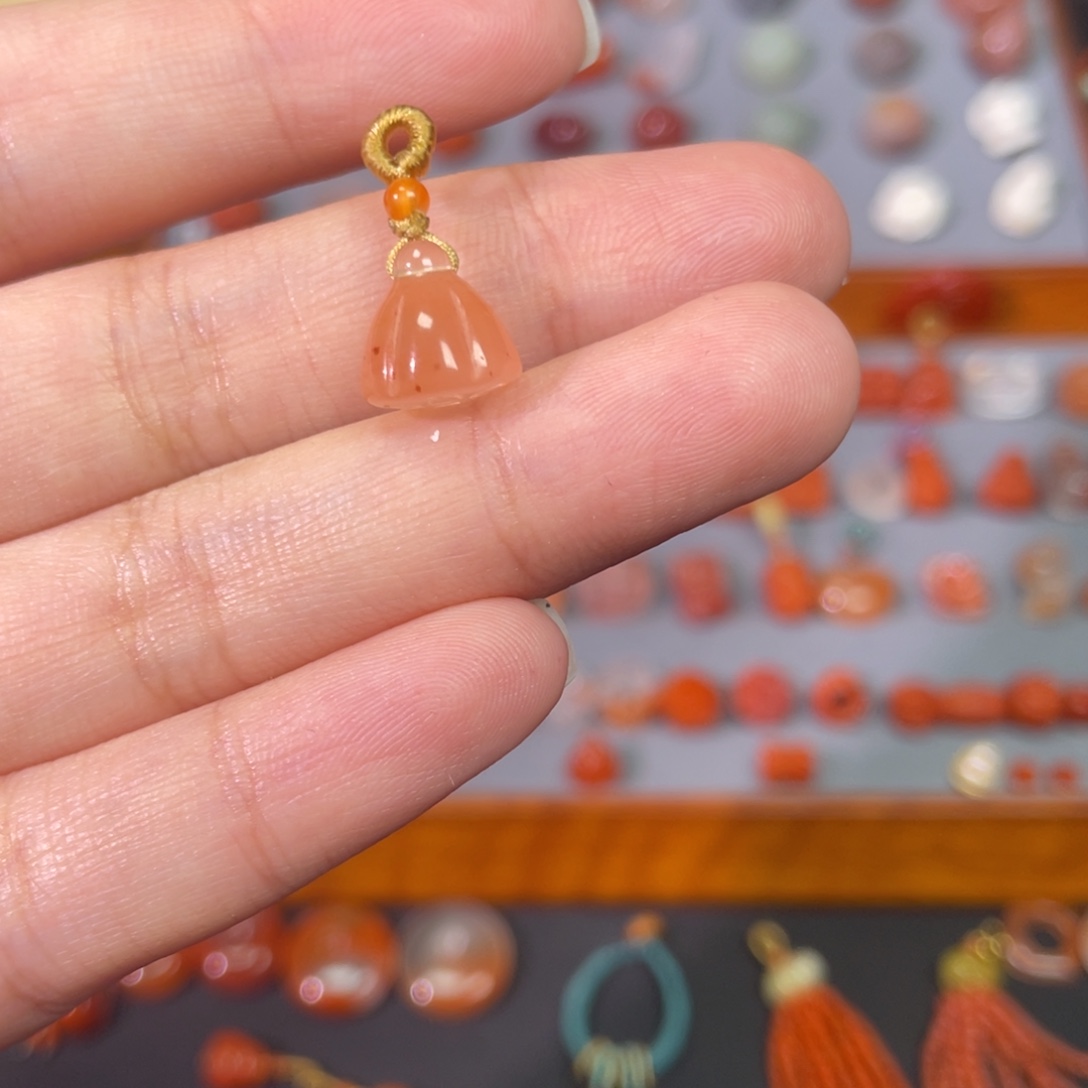 南红玛瑙未镶嵌莲蓬