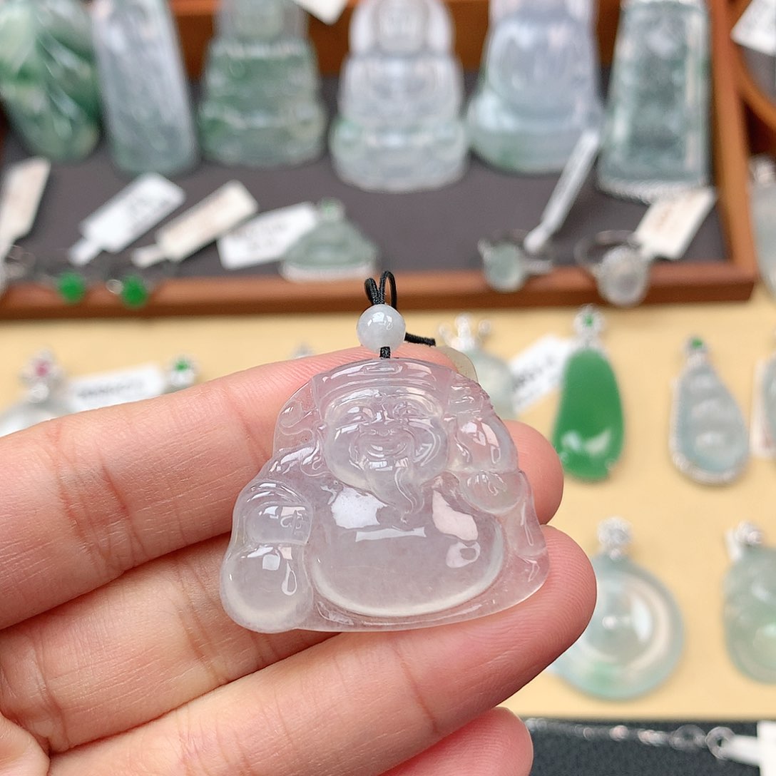 翡翠颈饰未镶嵌财神爷