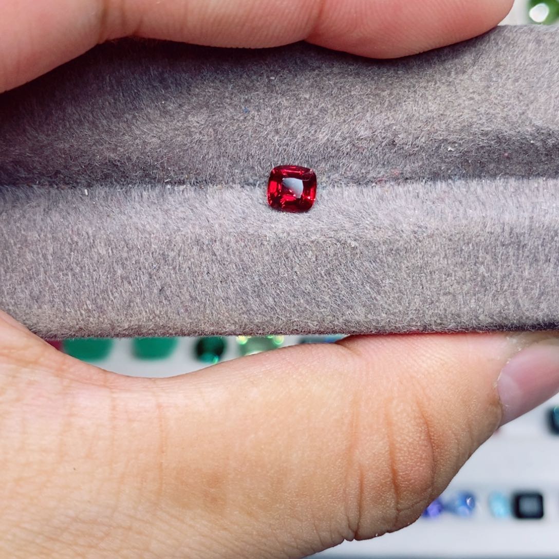 尖晶石裸石未镶嵌尖晶石62分