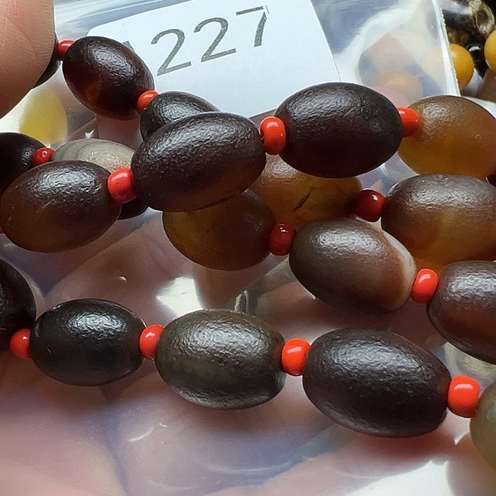 仔***吃玛瑙/玉髓未镶嵌手链