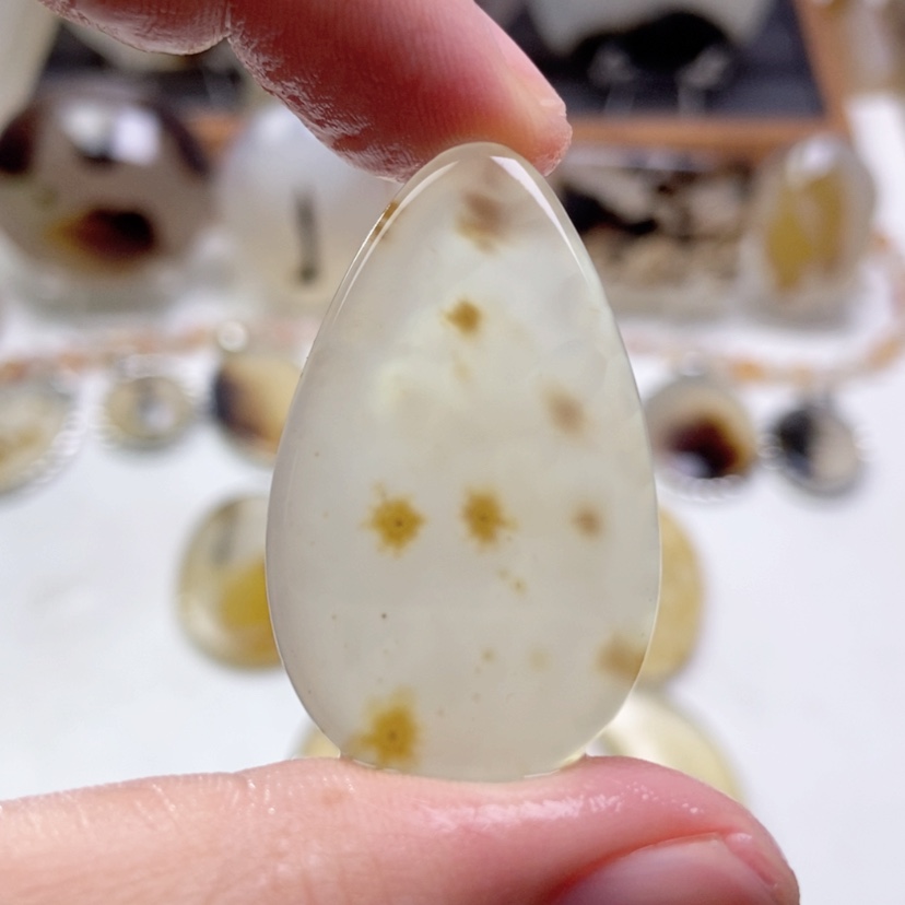 【闪购商品】玛瑙/玉髓颈饰未镶嵌