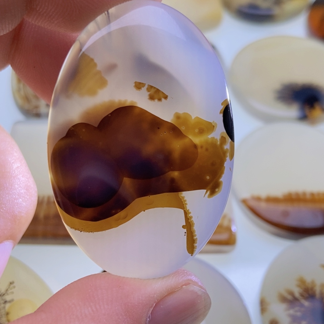 【闪购商品】未镶嵌颈饰玛瑙/玉髓时***跑