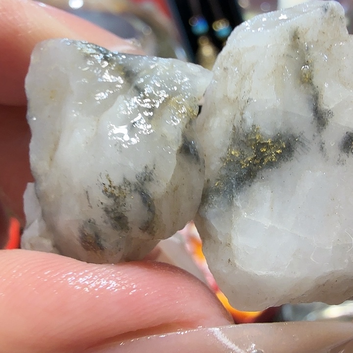 M15g聚金阁天然明金矿标