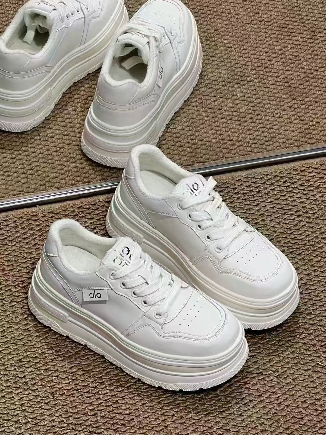 【济州岛】百搭设计字母纯色休闲小白鞋1616-95