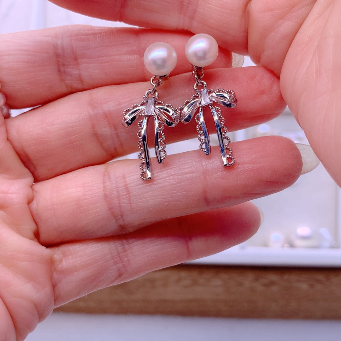 淡水珍珠合金耳饰