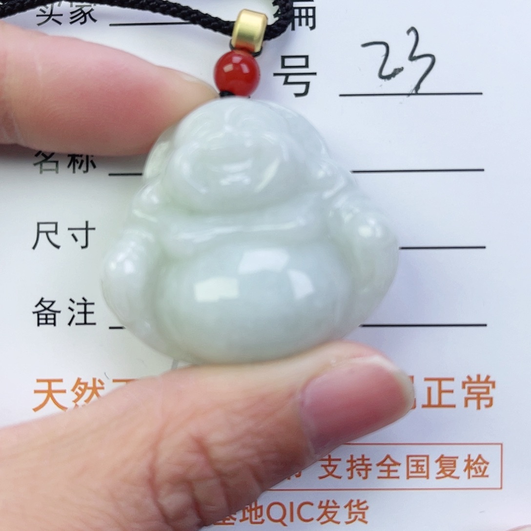 翡翠颈饰未镶嵌佛公