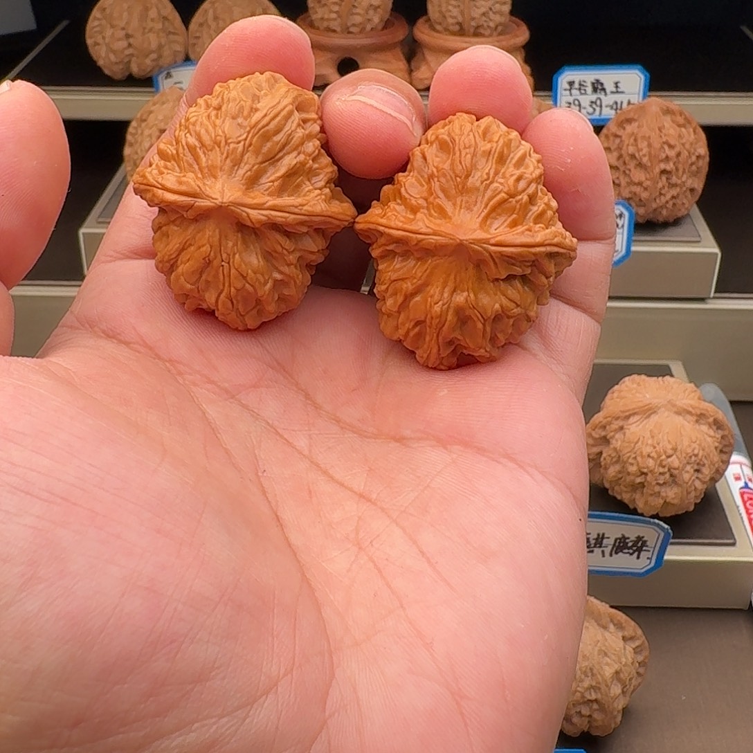 吊坠文玩核桃黄松峪元宝40全品