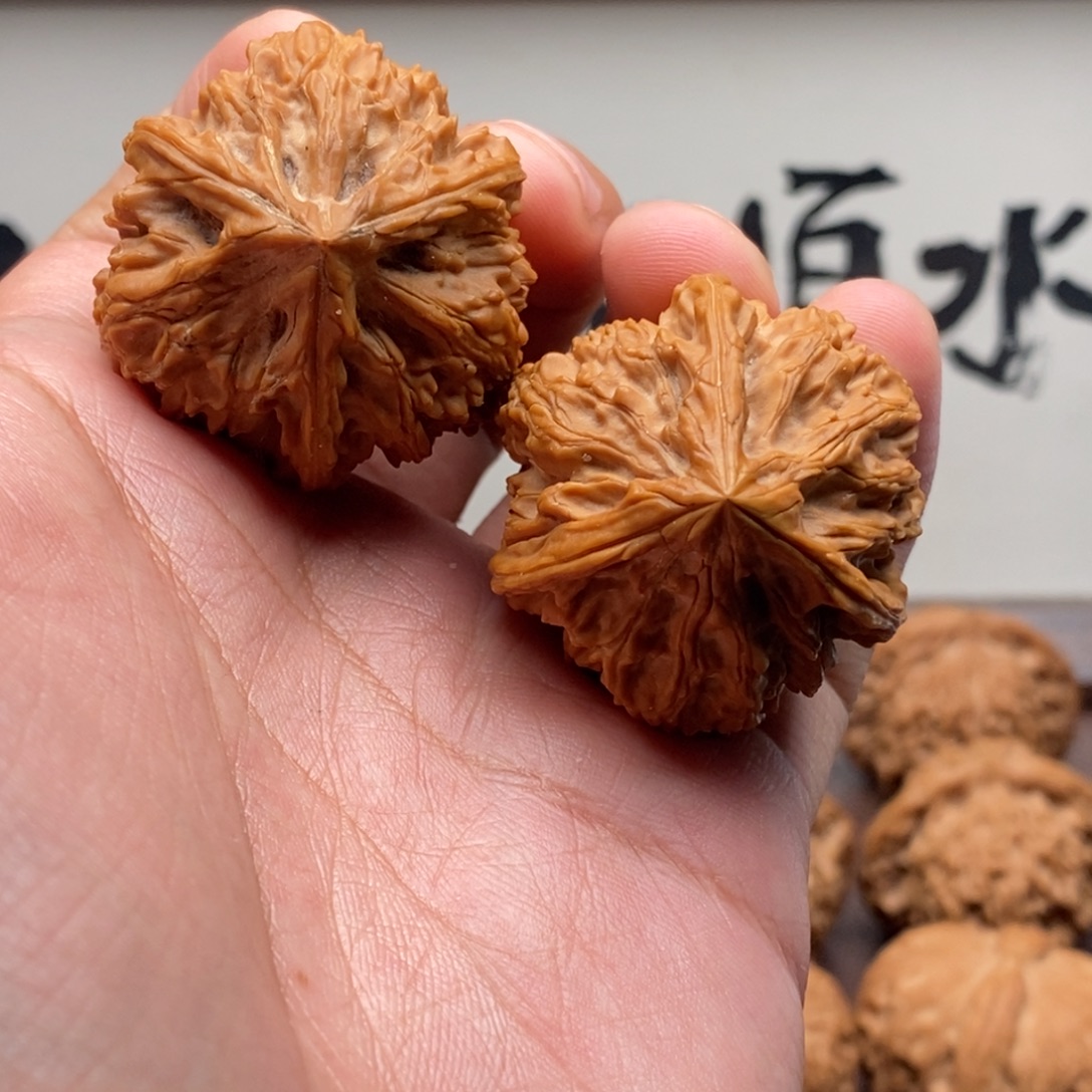 吊坠文玩核桃转圈37文山正奔