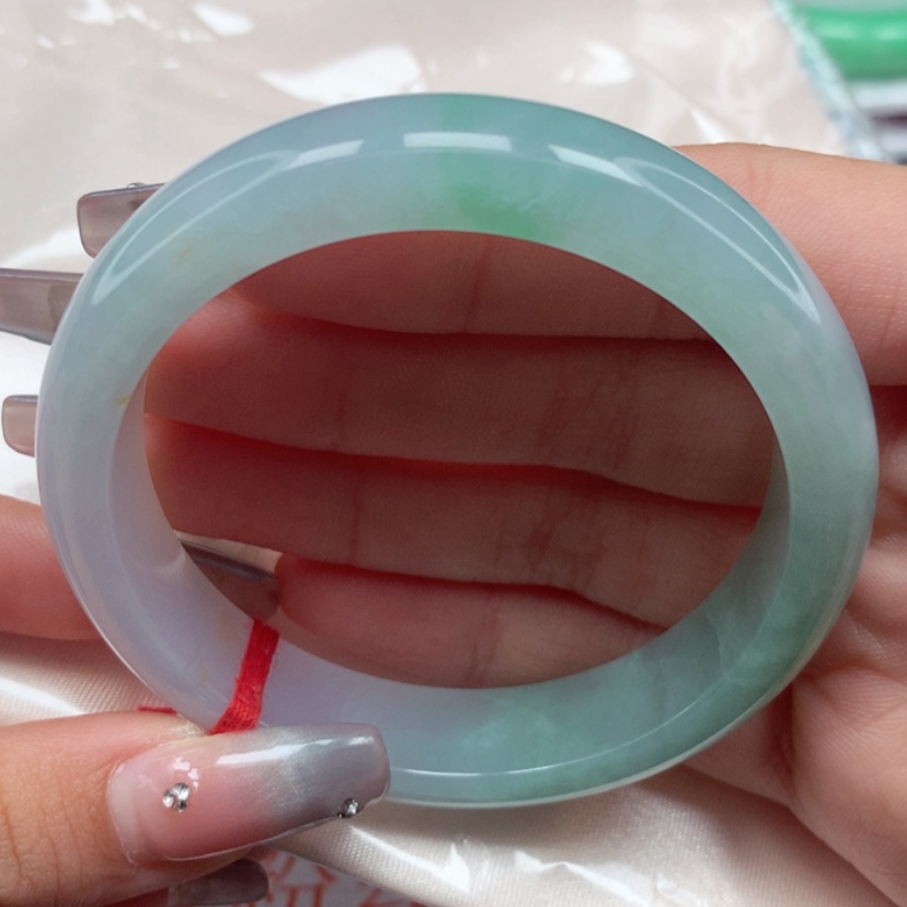 【闪购商品】翡翠手镯未镶嵌55圈