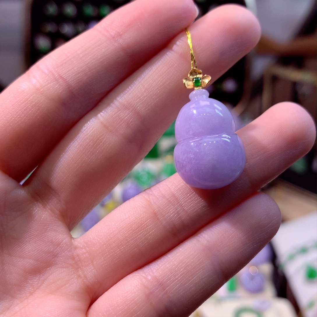 翡翠颈饰18K金镶嵌翡翠