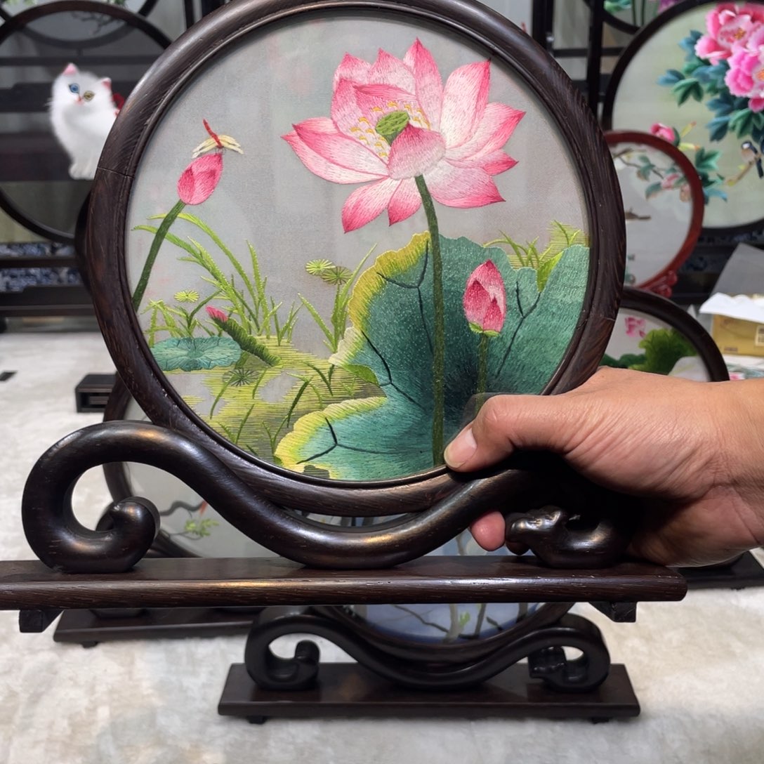 刺绣非遗传承摆件