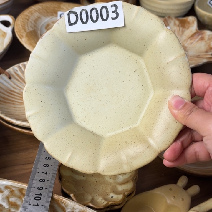 瓷03粗陶花朵碟子