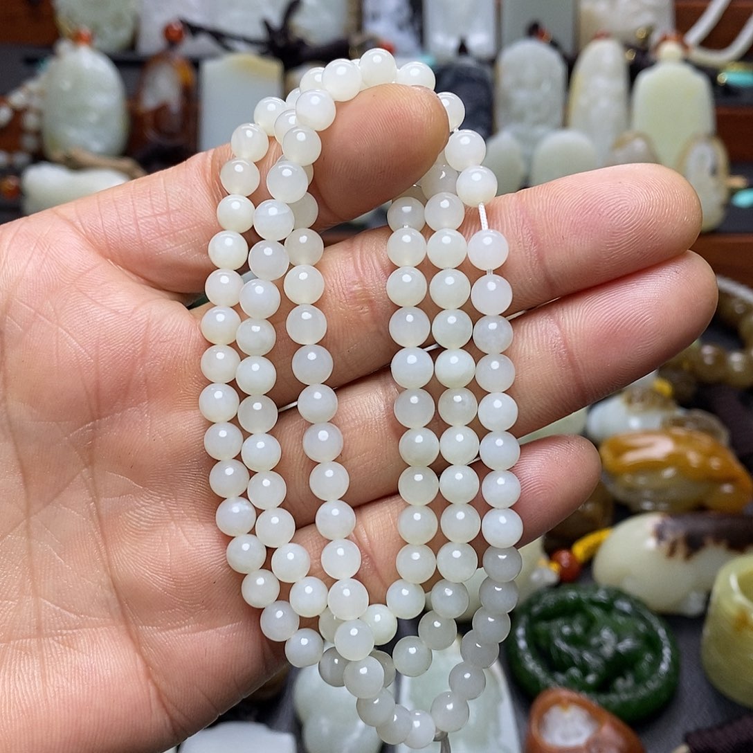 和田玉颈饰未镶嵌