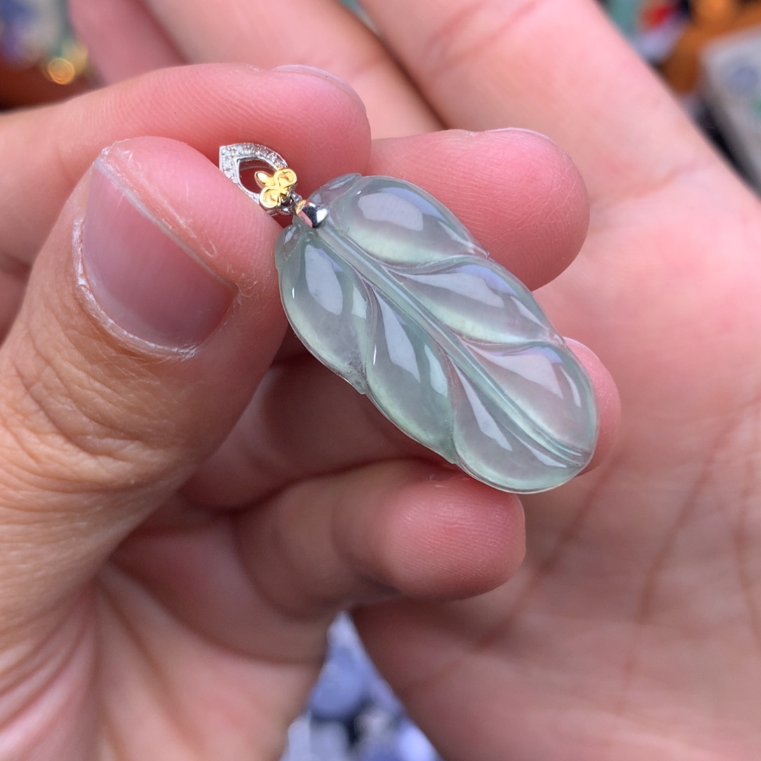 翡翠吊坠(不含链)18K金镶嵌