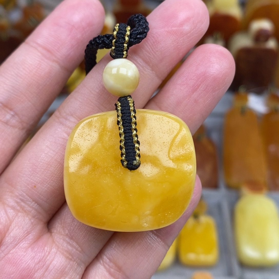 琥珀未镶嵌珠宝奇石