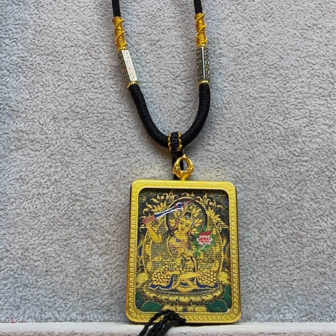 吊坠王****?文殊小卡 黑色藏银绳子。