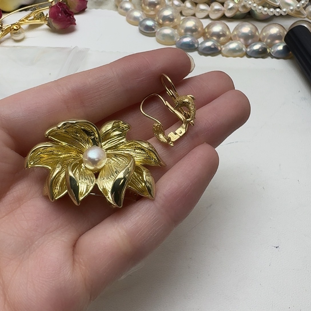 淡水珍珠耳饰18K金镶嵌