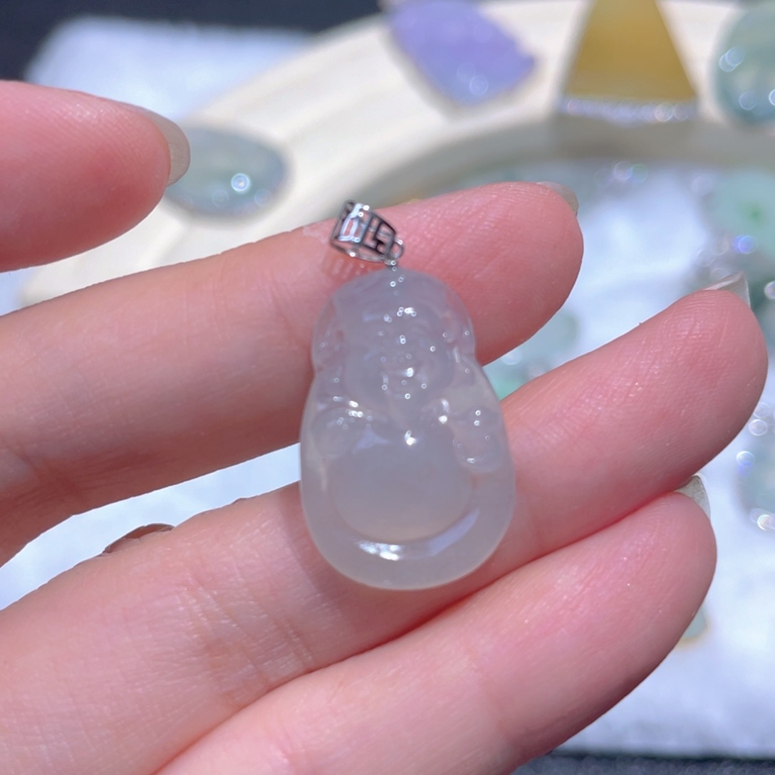 翡翠18K金镶嵌颈饰翡翠