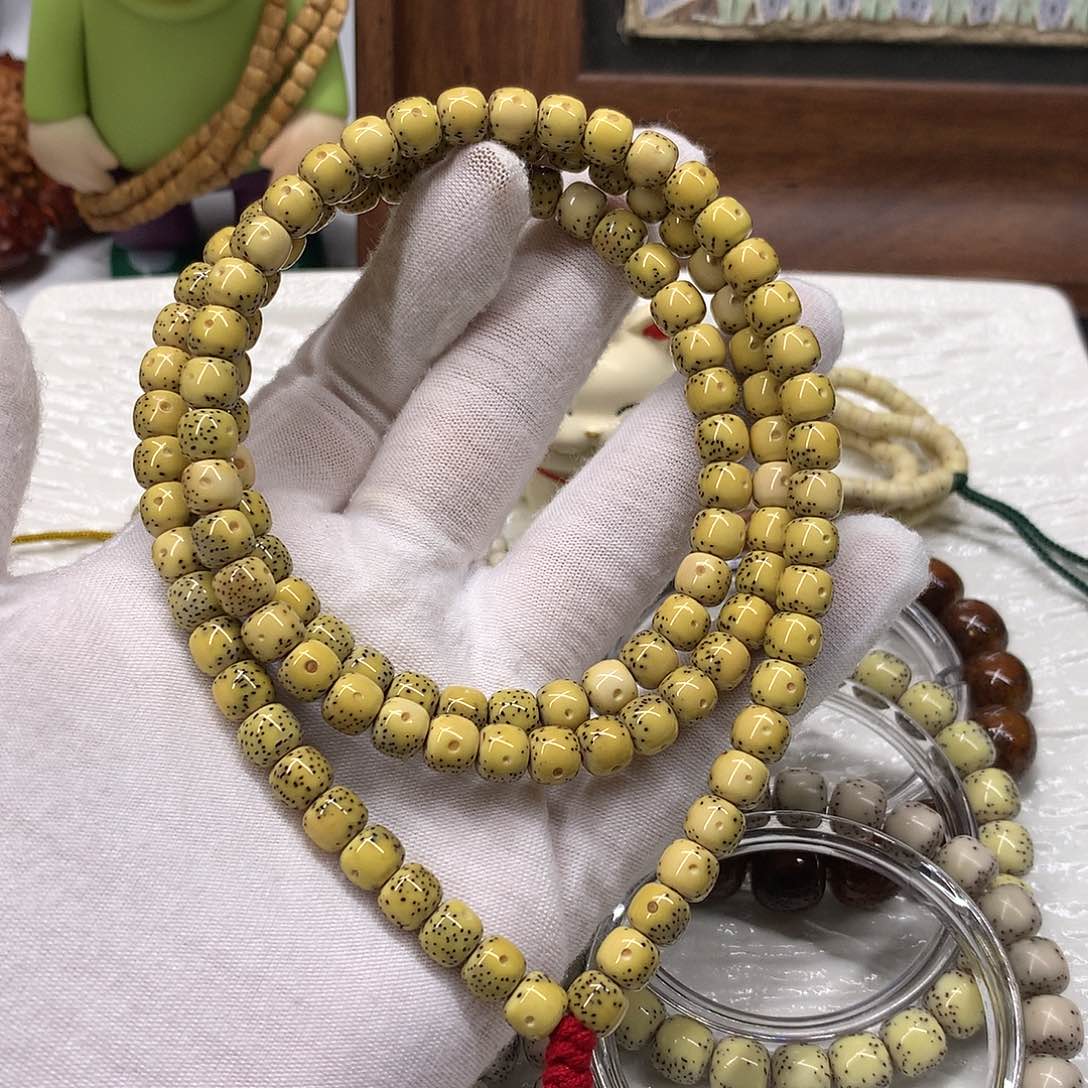 星月菩提手串J****）76月留白小细星