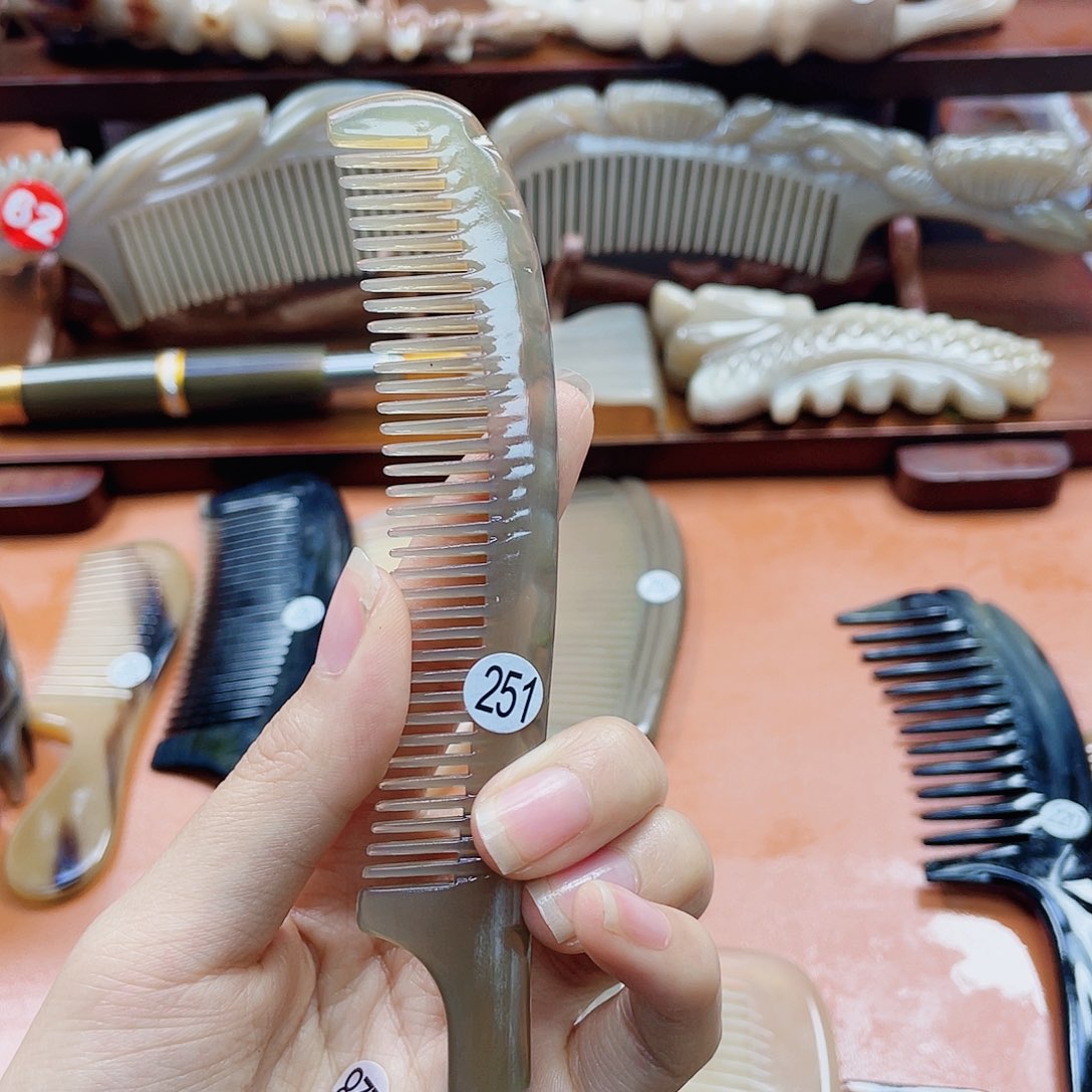 纯手工制作牛角梳251
