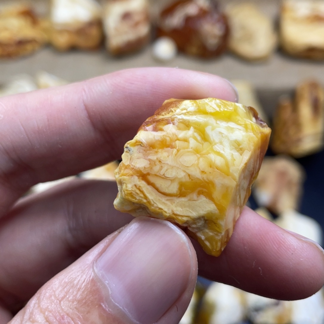 定制琥珀未镶嵌定制