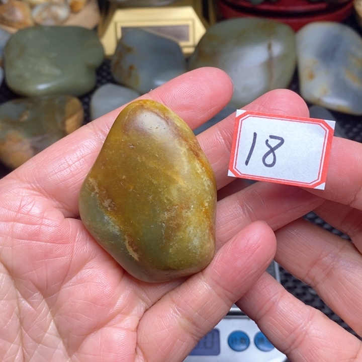 未镶嵌和田玉把件18