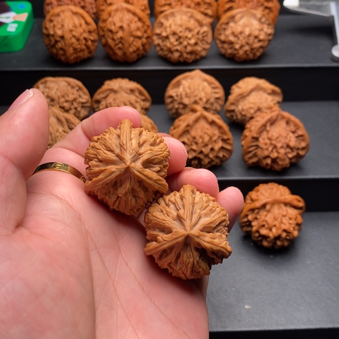 金***金文玩核桃吊坠37御龙