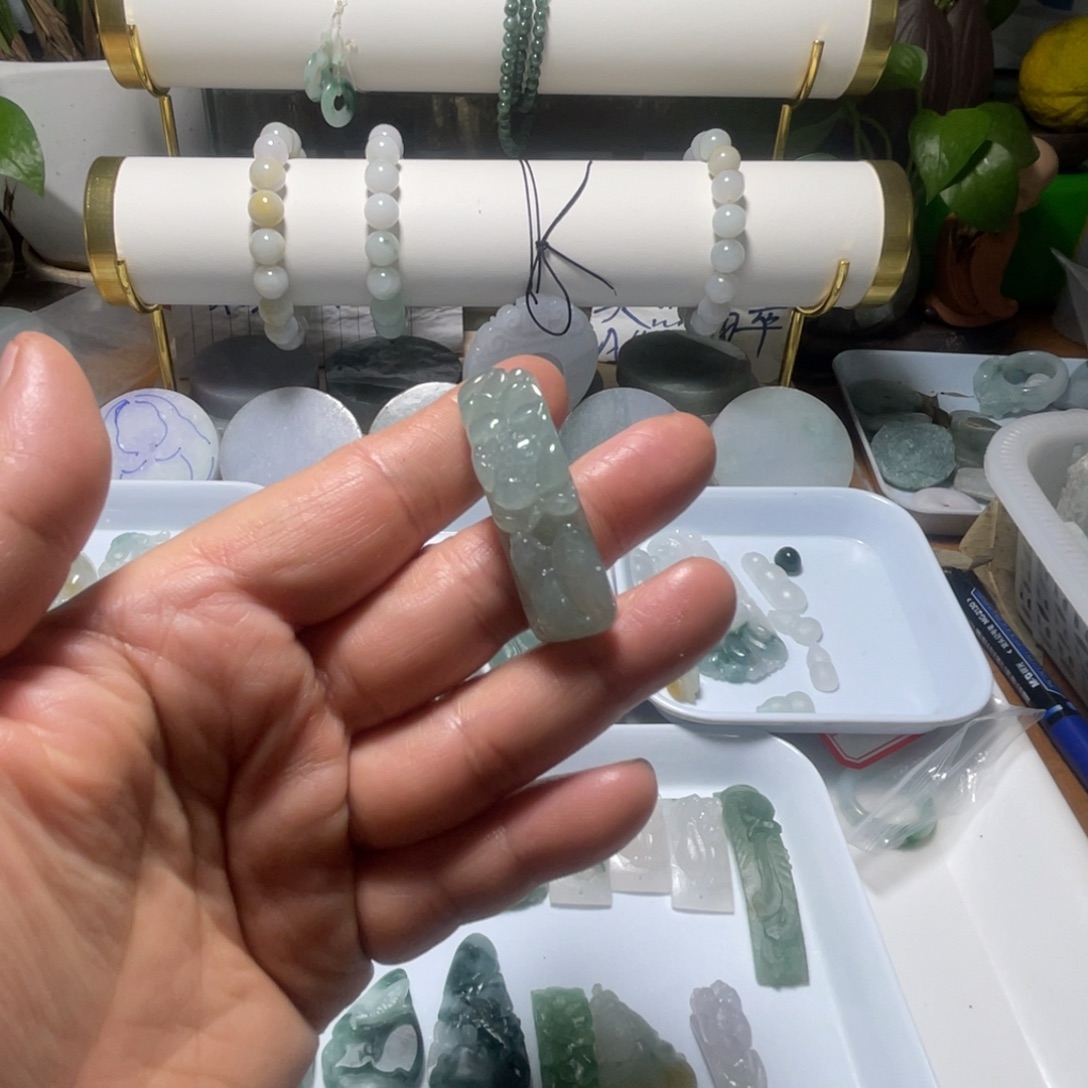 宁***四翡翠散珠翡翠毛料