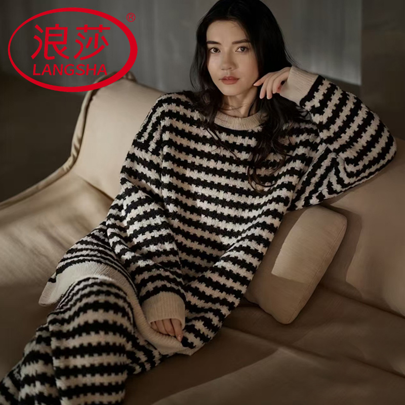 浪莎圆领睡衣女士秋冬季圆领套头柔软珊瑚绒保暖长袖家居服两件套商品图