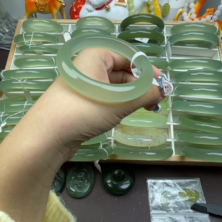 ⠀***⠀岫玉未镶嵌手镯岫玉手镯