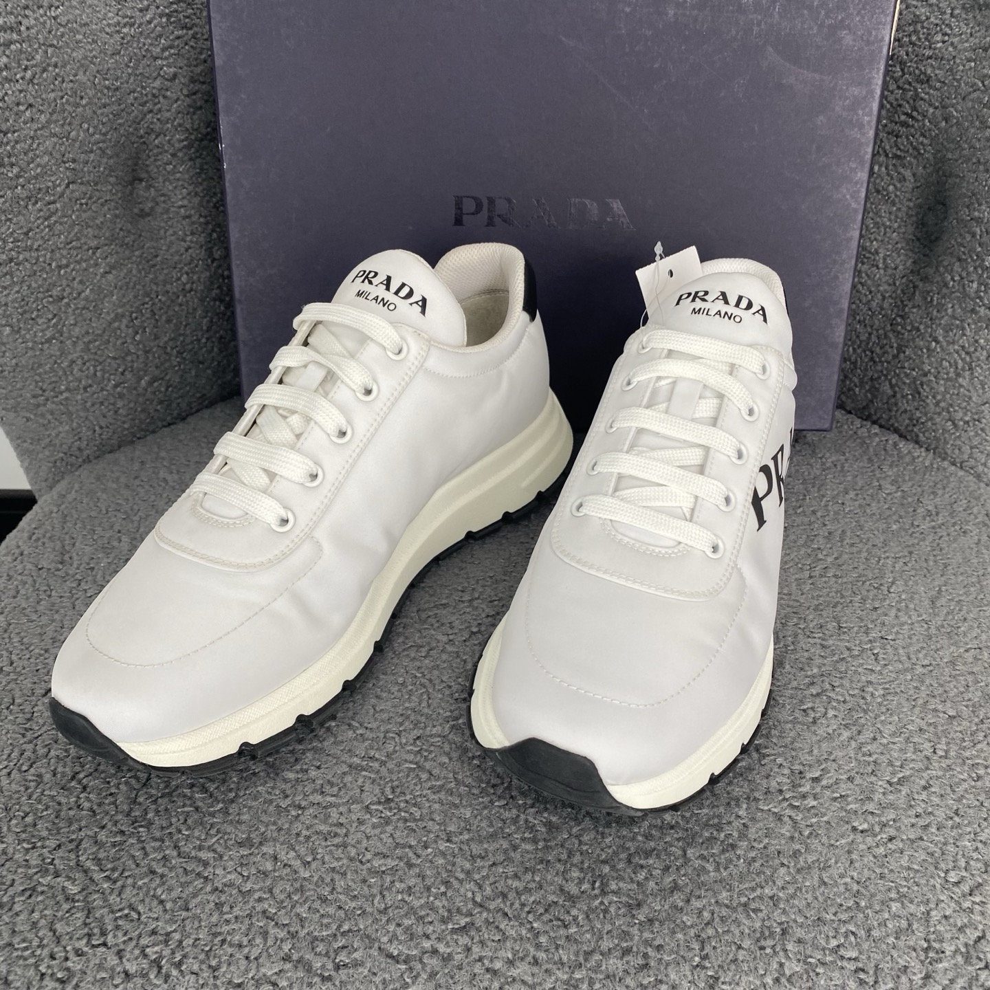 未使用 Prada/普拉达 男士白色字母经典百搭休闲鞋鞋子155819男鞋