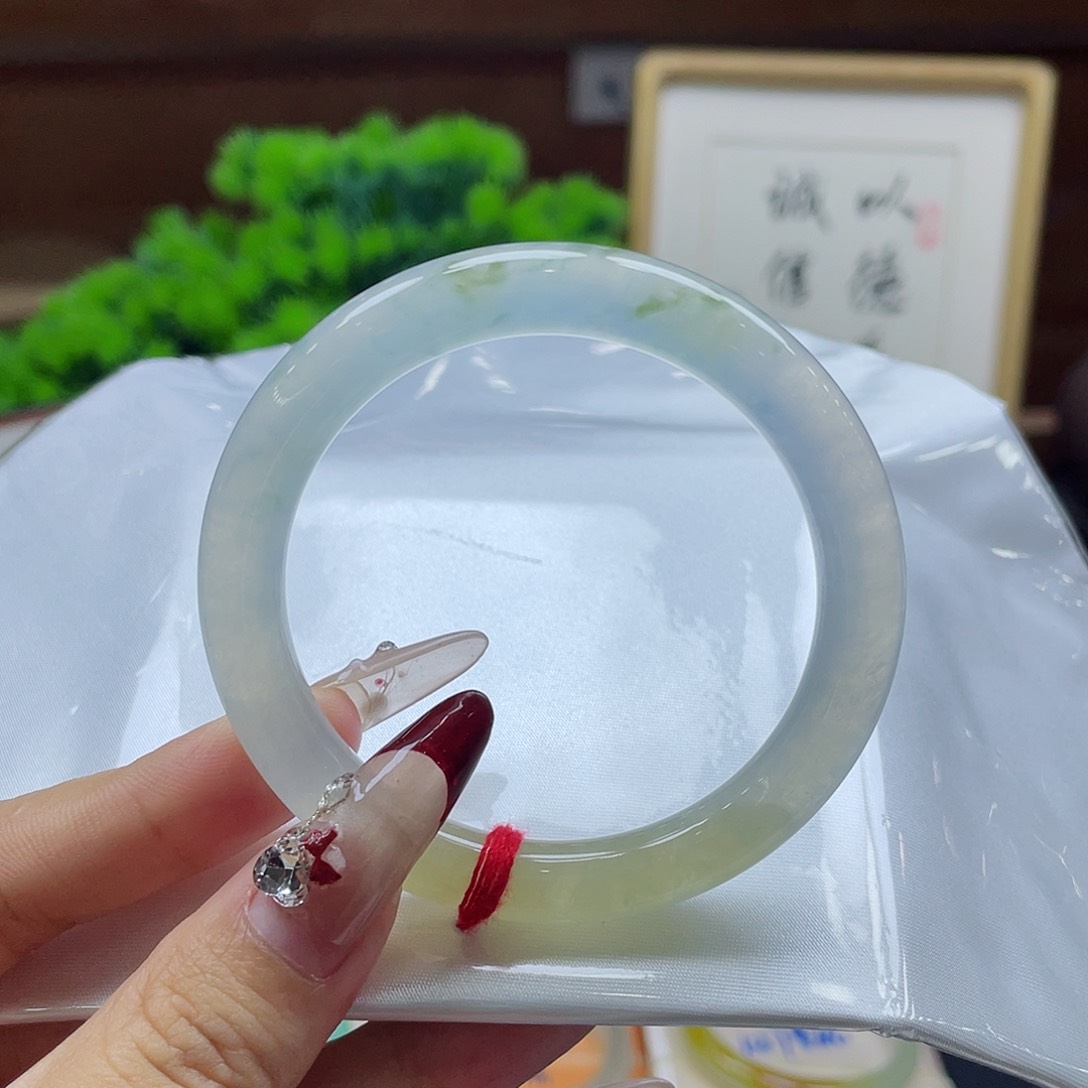 翡翠手镯未镶嵌18号链接