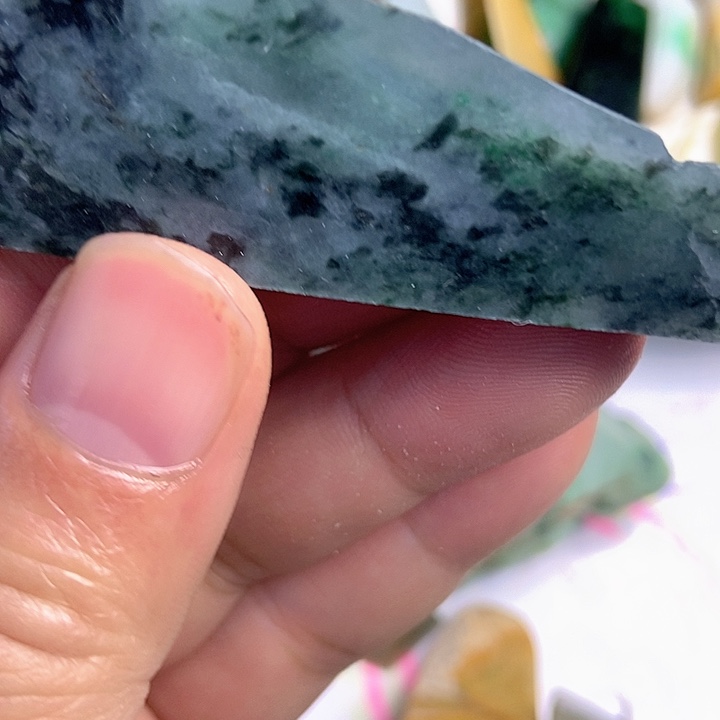 奧***）翡翠散珠天然翡翠A货挂件