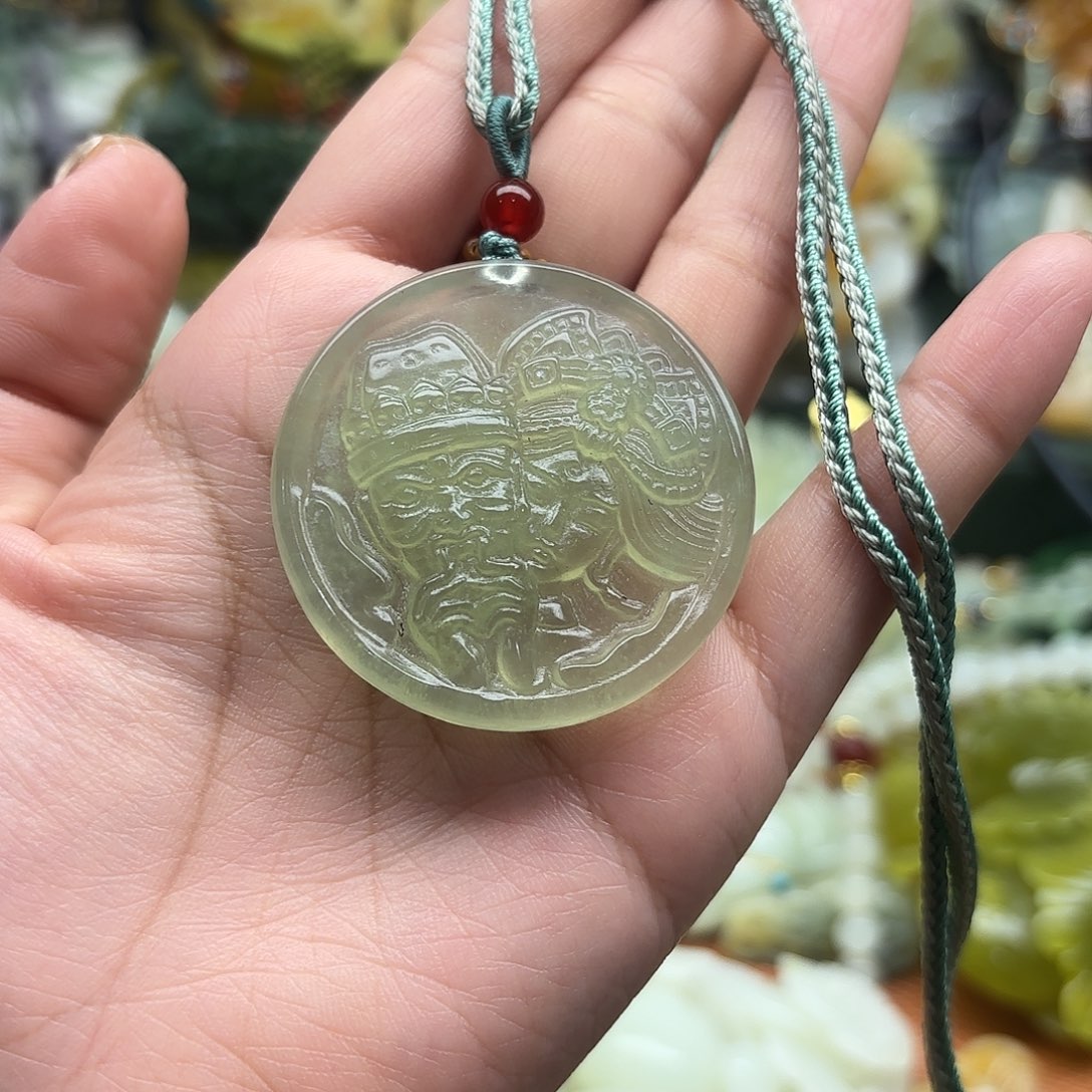 蛇纹石玉未镶嵌吊坠