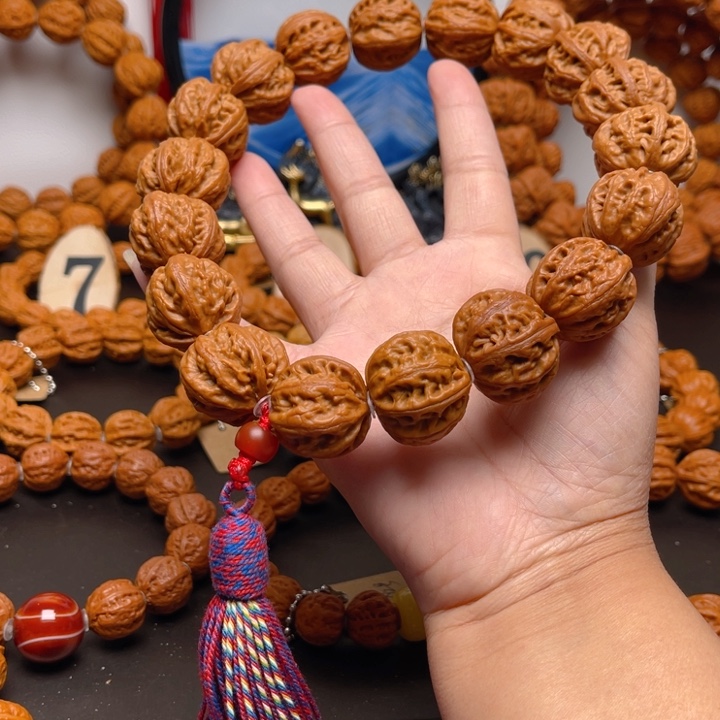 文玩核桃吊坠?****`核桃手串