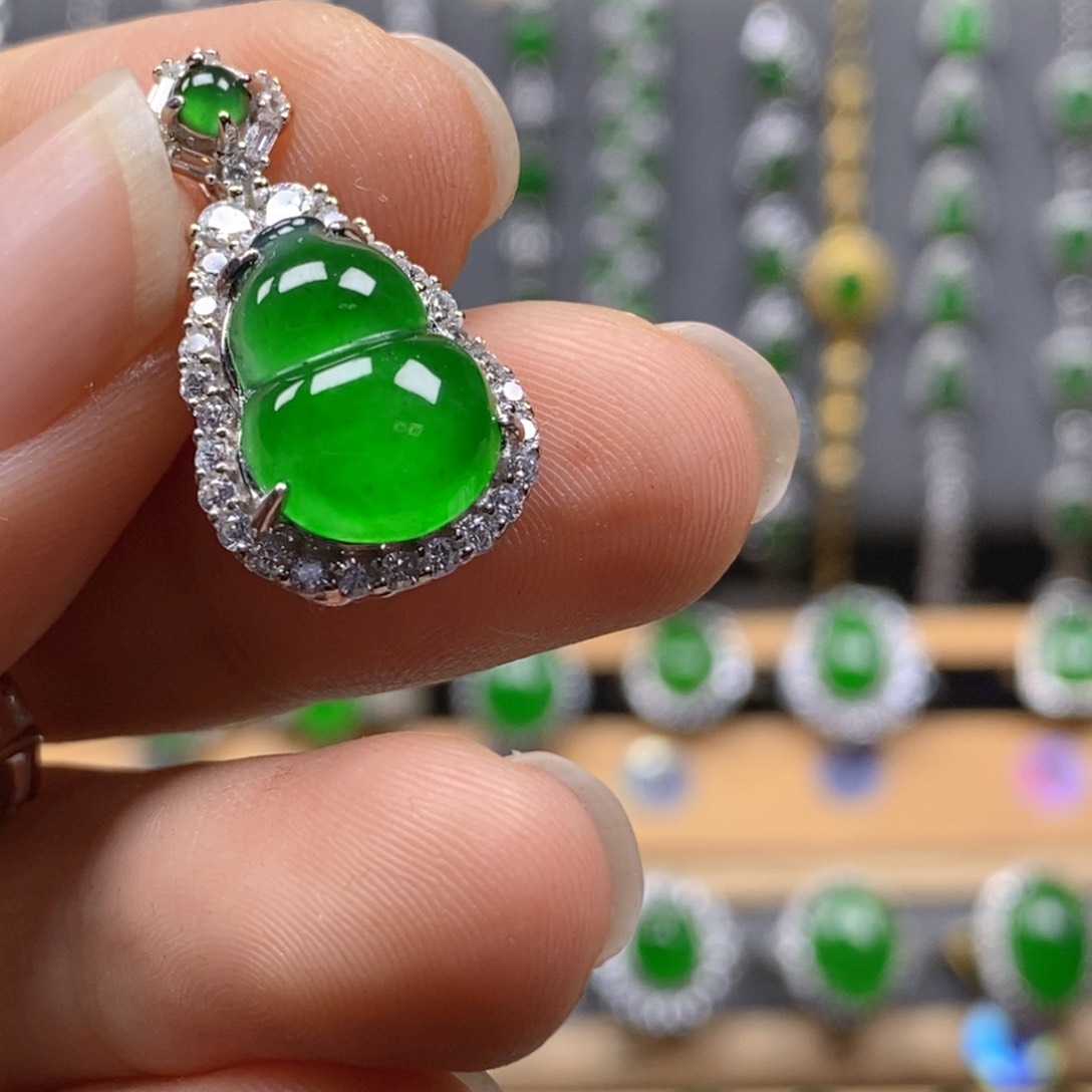 颈饰银S925镶嵌翡翠11号