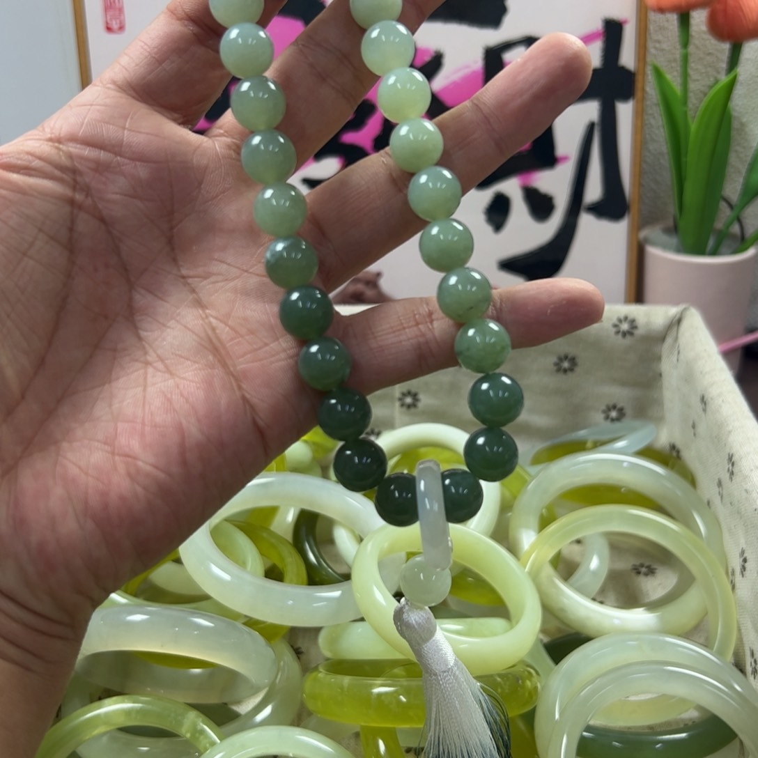 蛇纹石玉手镯未镶嵌465