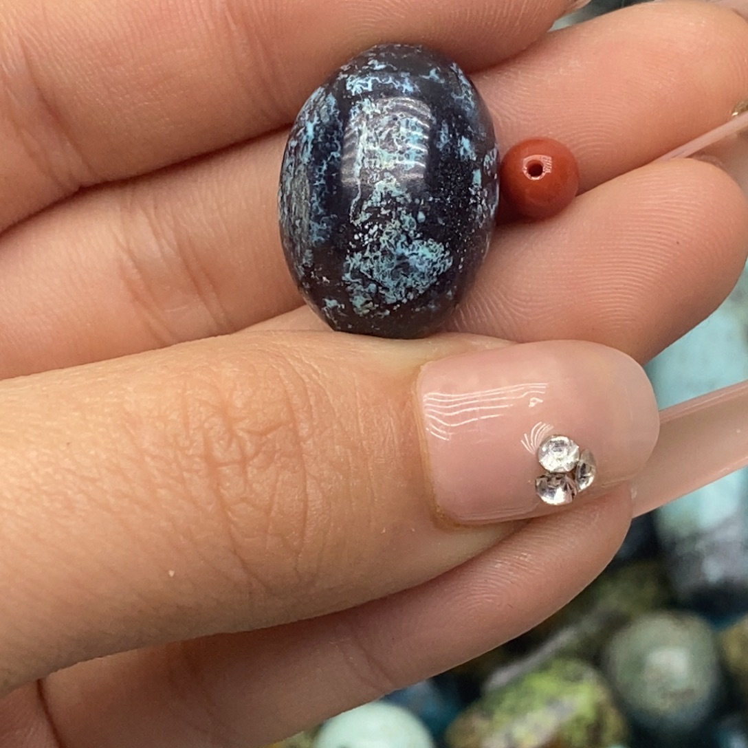 南红玛瑙未镶嵌珠宝奇石