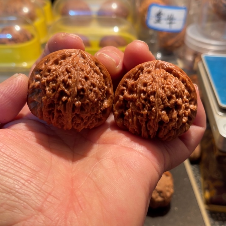 文玩核桃把件逐鹿南疆石43