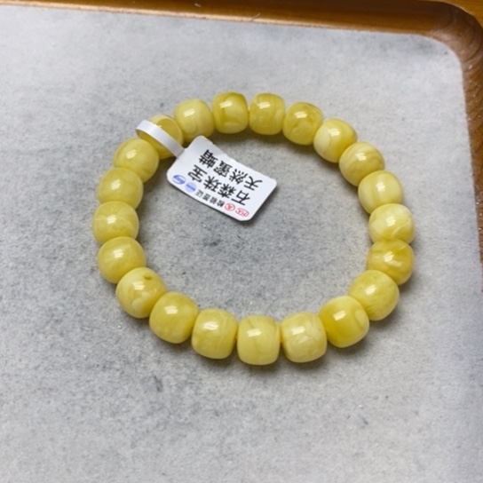 蜜蜡裸石未镶嵌手串
