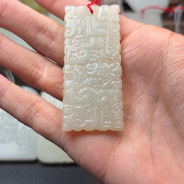 石***人和田玉未镶嵌挂件