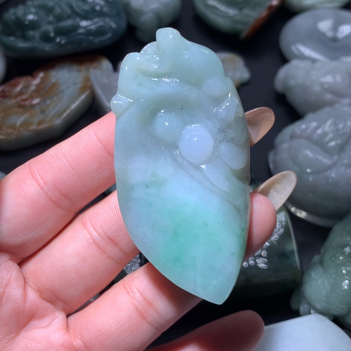 翡翠未镶嵌颈饰保真天然A货翡翠