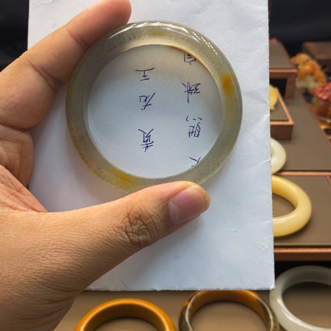 大***乐石英质玉（黄龙玉）未镶嵌手镯