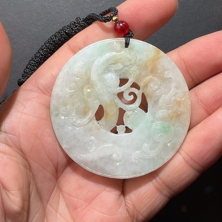 翡翠颈饰未镶嵌吊坠